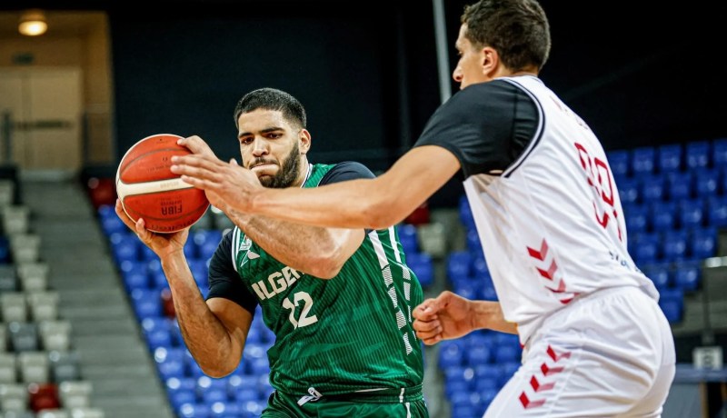 المنتخب الوطني لكرة السلة يحقّق فوزا مثيرا على تونس في البطولة العربية