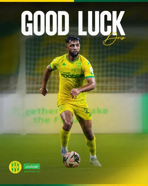 Peut être une image de ‎1 personne, partie de football américain, partie de foot et ‎texte qui dit ’‎GOOD LUCK موريس zethert the P ake 10R موبيليس المستفيل نصنم ie مس مد‎’‎‎
